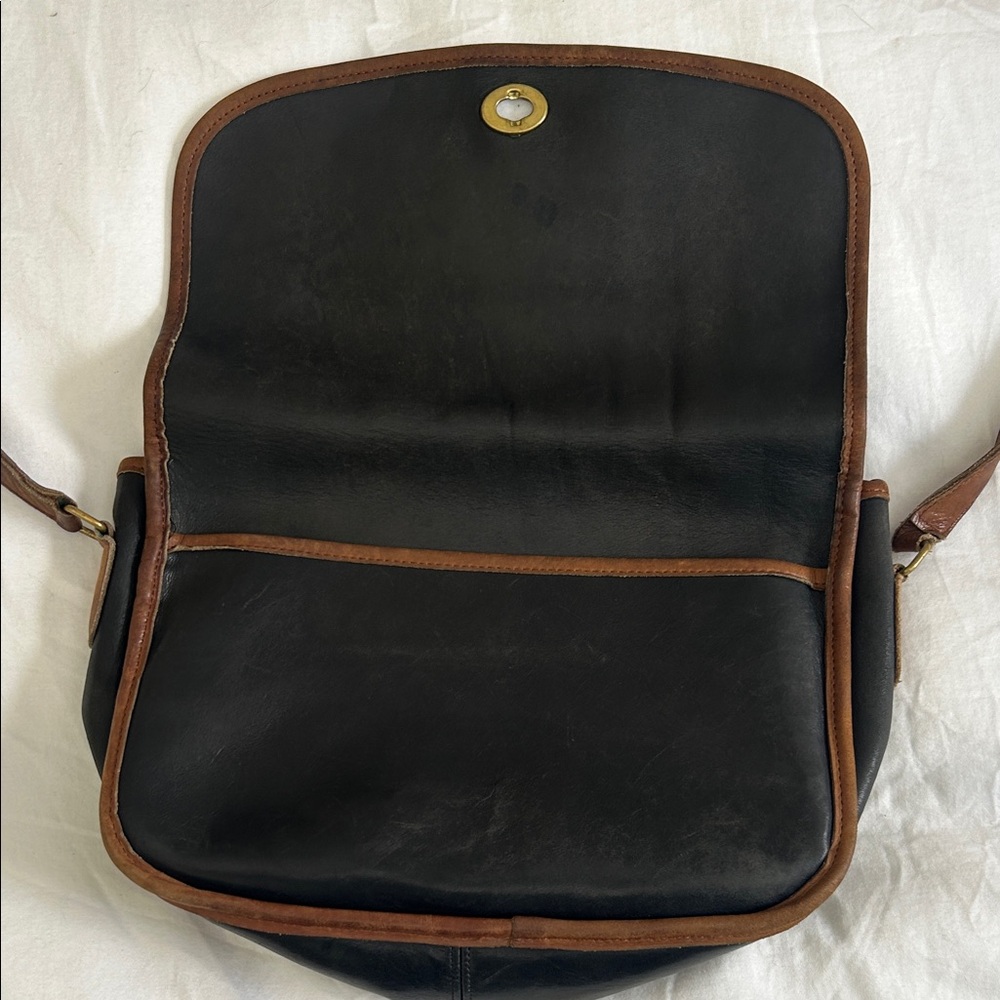 COACH Black and Brown Leather Crossbody Bag - Picture 4 of 11